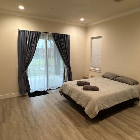 Three Bedroom River Access レディング エクステリア 写真