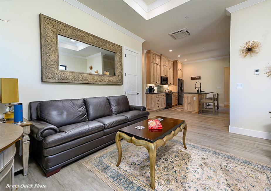 Three Bedroom River Access レディング エクステリア 写真